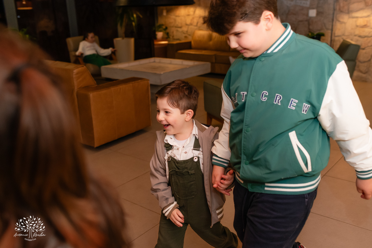 Laura - aniversário de 8 anos - festa temática - estilo Ana Castela - alegria - brincadeiras infantis - família - amigos - emoção - momentos especiais - fotografia de aniversário - Antonio Rocha Fotografias - Alphaville - Pelotas