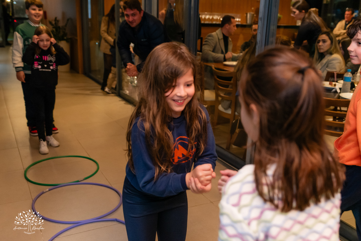 Laura - aniversário de 8 anos - festa temática - estilo Ana Castela - alegria - brincadeiras infantis - família - amigos - emoção - momentos especiais - fotografia de aniversário - Antonio Rocha Fotografias - Alphaville - Pelotas