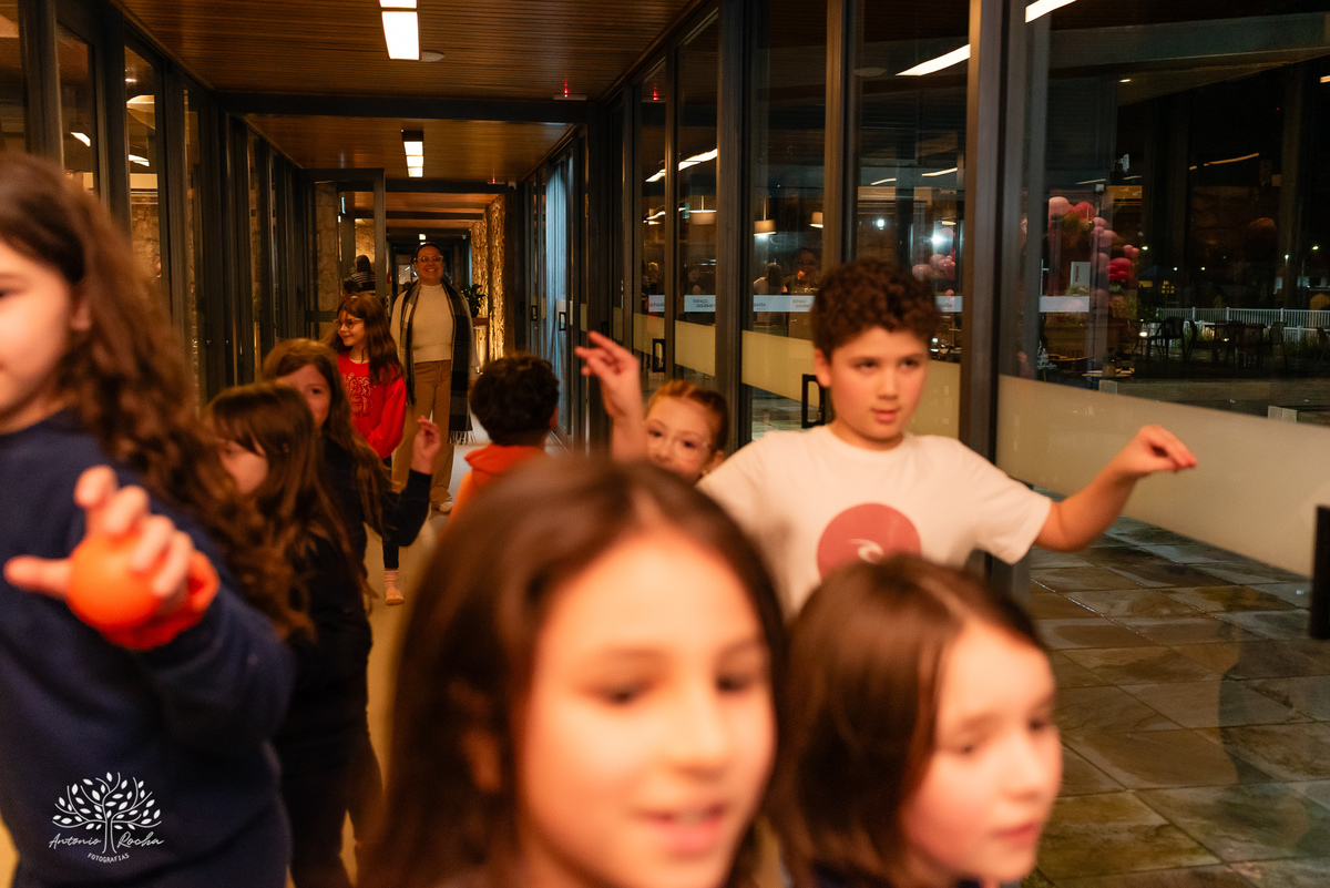 Laura - aniversário de 8 anos - festa temática - estilo Ana Castela - alegria - brincadeiras infantis - família - amigos - emoção - momentos especiais - fotografia de aniversário - Antonio Rocha Fotografias - Alphaville - Pelotas