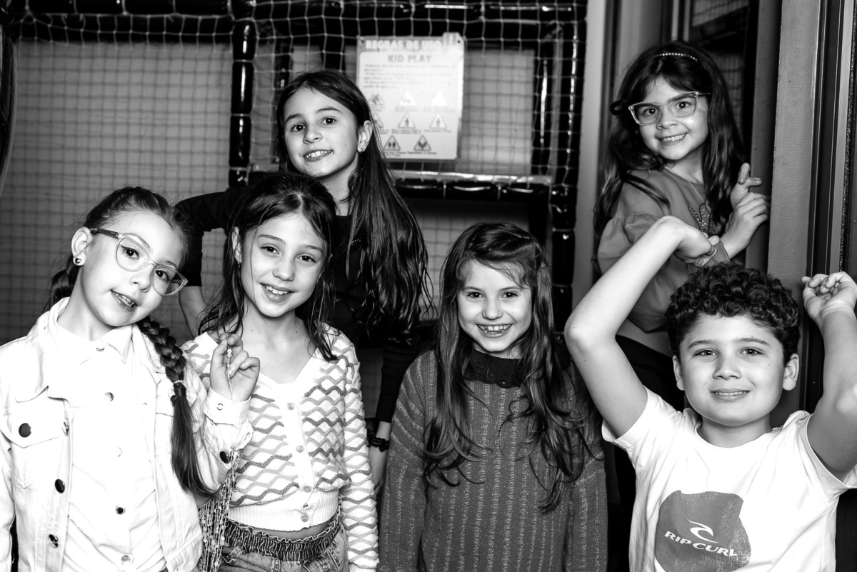 Laura - aniversário de 8 anos - festa temática - estilo Ana Castela - alegria - brincadeiras infantis - família - amigos - emoção - momentos especiais - fotografia de aniversário - Antonio Rocha Fotografias - Alphaville - Pelotas