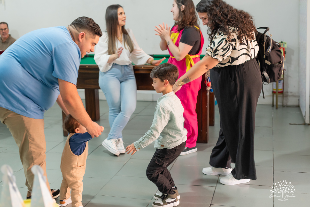 primeiro aninho - fotografia infantil - festa de aniversário - registros especiais - memórias em família - ensaio de gestação - celebração infantil - Antonio Rocha Fotografias - momentos únicos - aniversário Santiago - Pelotas