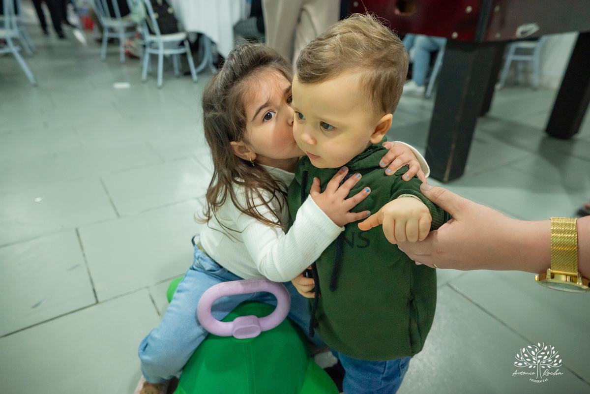 primeiro aninho - fotografia infantil - festa de aniversário - registros especiais - memórias em família - ensaio de gestação - celebração infantil - Antonio Rocha Fotografias - momentos únicos - aniversário Santiago - Pelotas