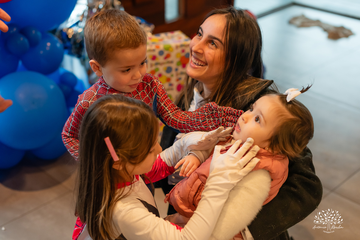 aniversário infantil - fotografia de aniversário - 3 anos - festa temática - Homem-Aranha - fotografia de criança - fotógrafo de família - registro fotográfico - fotógrafo Antonio Rocha - alegria em família – Pelotas – Veredas Altos do Laranjal