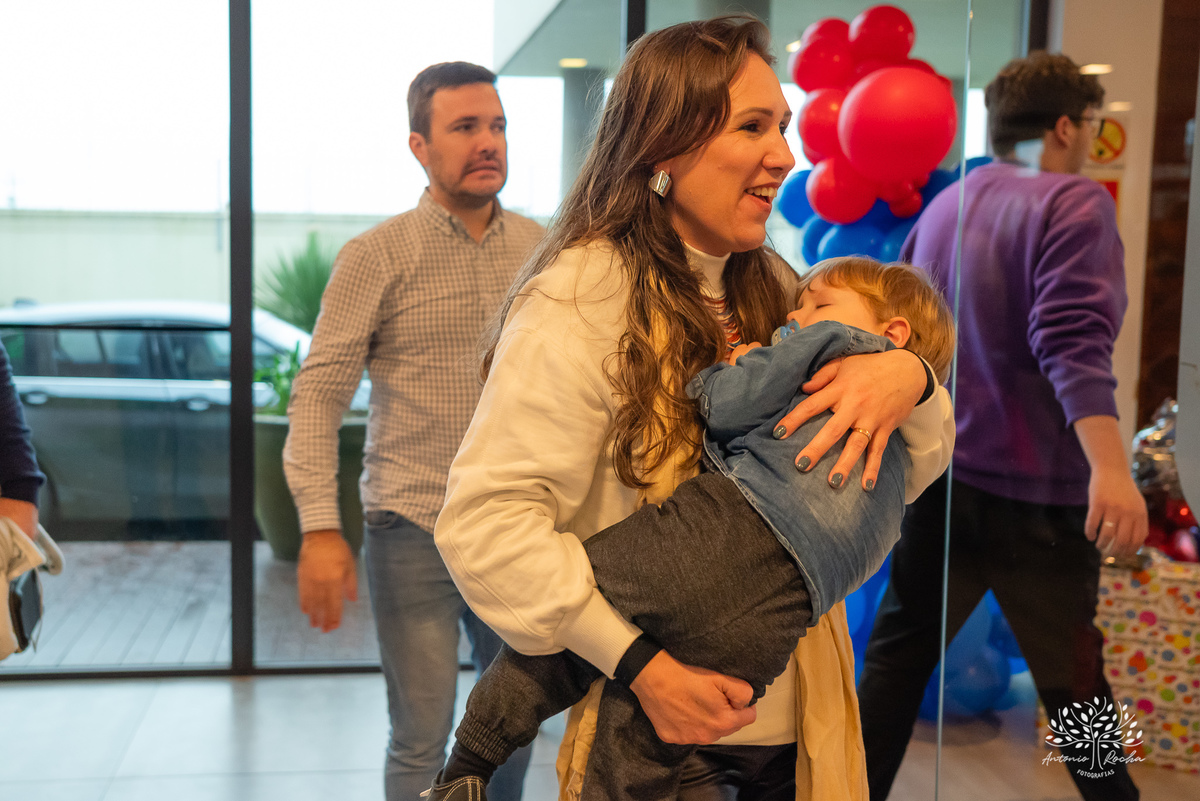 aniversário infantil - fotografia de aniversário - 3 anos - festa temática - Homem-Aranha - fotografia de criança - fotógrafo de família - registro fotográfico - fotógrafo Antonio Rocha - alegria em família – Pelotas – Veredas Altos do Laranjal