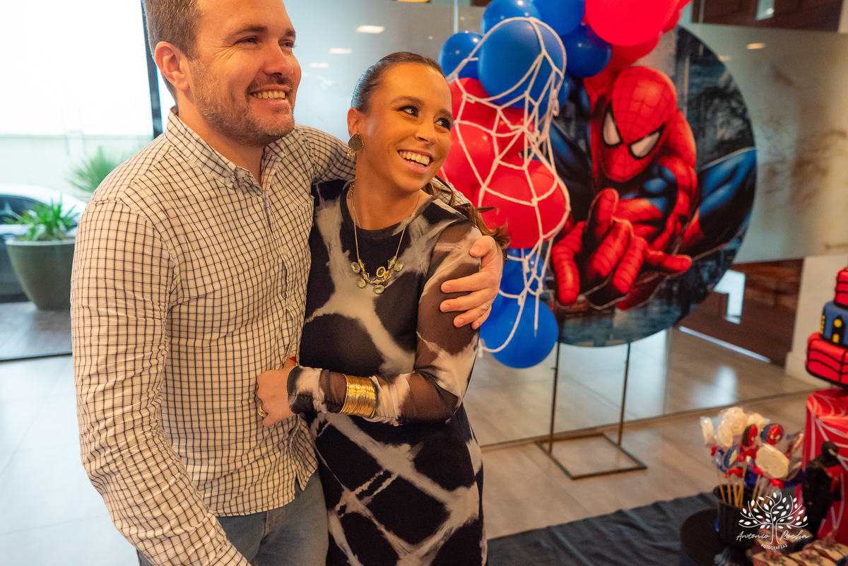 aniversário infantil - fotografia de aniversário - 3 anos - festa temática - Homem-Aranha - fotografia de criança - fotógrafo de família - registro fotográfico - fotógrafo Antonio Rocha - alegria em família – Pelotas – Veredas Altos do Laranjal