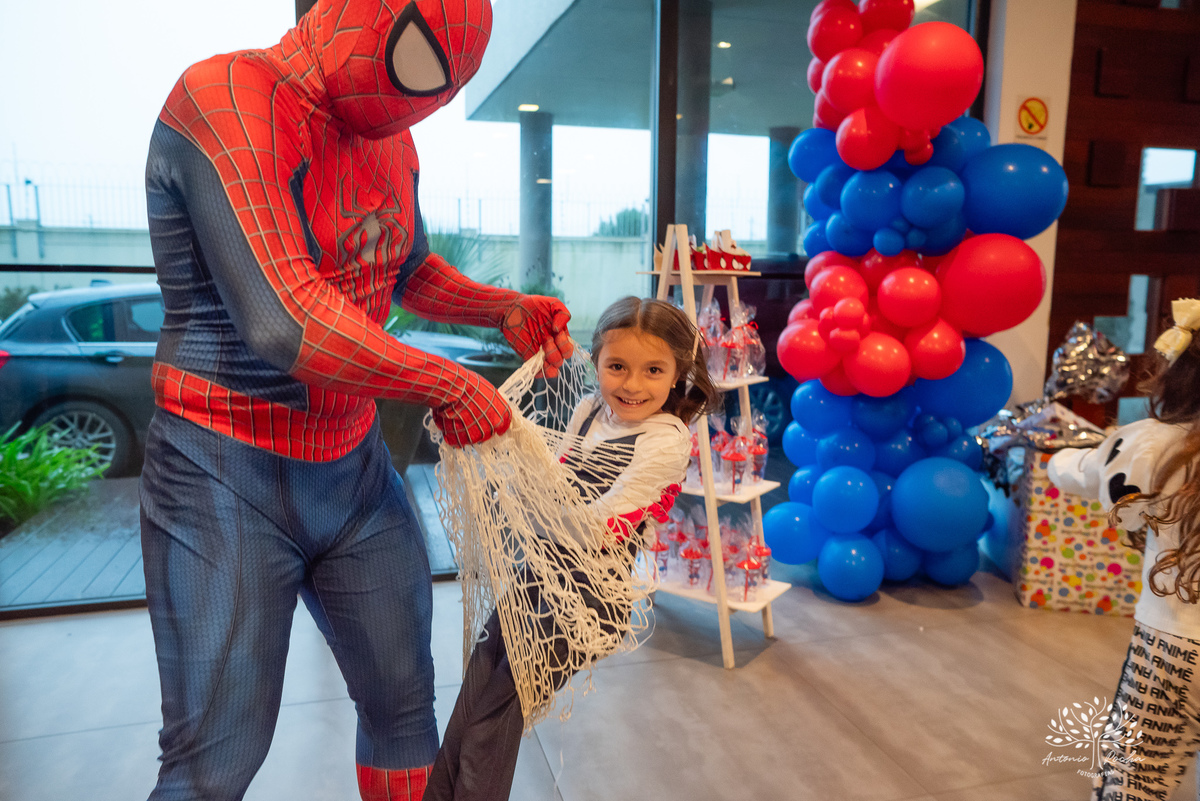 aniversário infantil - fotografia de aniversário - 3 anos - festa temática - Homem-Aranha - fotografia de criança - fotógrafo de família - registro fotográfico - fotógrafo Antonio Rocha - alegria em família – Pelotas – Veredas Altos do Laranjal