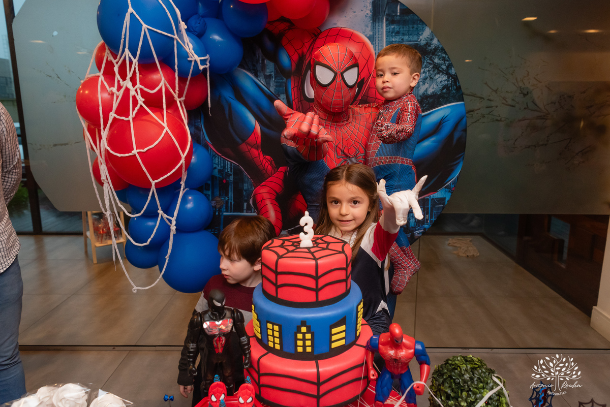 aniversário infantil - fotografia de aniversário - 3 anos - festa temática - Homem-Aranha - fotografia de criança - fotógrafo de família - registro fotográfico - fotógrafo Antonio Rocha - alegria em família – Pelotas – Veredas Altos do Laranjal