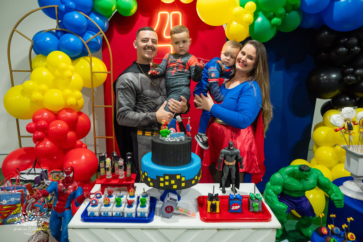 aniversário infantil - fotógrafo de família - fotografia de crianças - festa temática - super-heróis - registros fotográficos - fotógrafo de eventos - celebração em família – Pelotas - fotografia de aniversário - Antonio Rocha Fotografias
