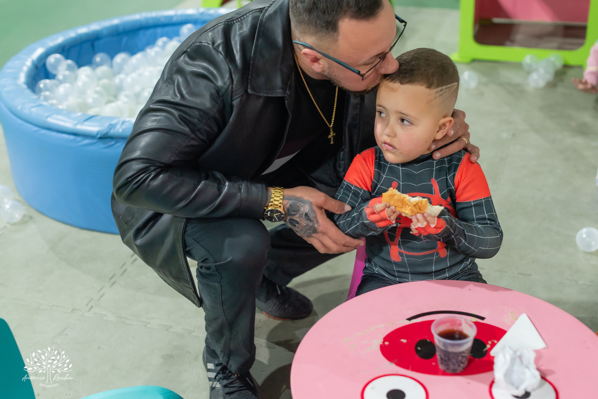 aniversário infantil - fotógrafo de família - fotografia de crianças - festa temática - super-heróis - registros fotográficos - fotógrafo de eventos - celebração em família – Pelotas - fotografia de aniversário - Antonio Rocha Fotografias