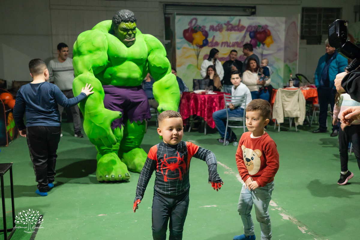 aniversário infantil - fotógrafo de família - fotografia de crianças - festa temática - super-heróis - registros fotográficos - fotógrafo de eventos - celebração em família – Pelotas - fotografia de aniversário - Antonio Rocha Fotografias