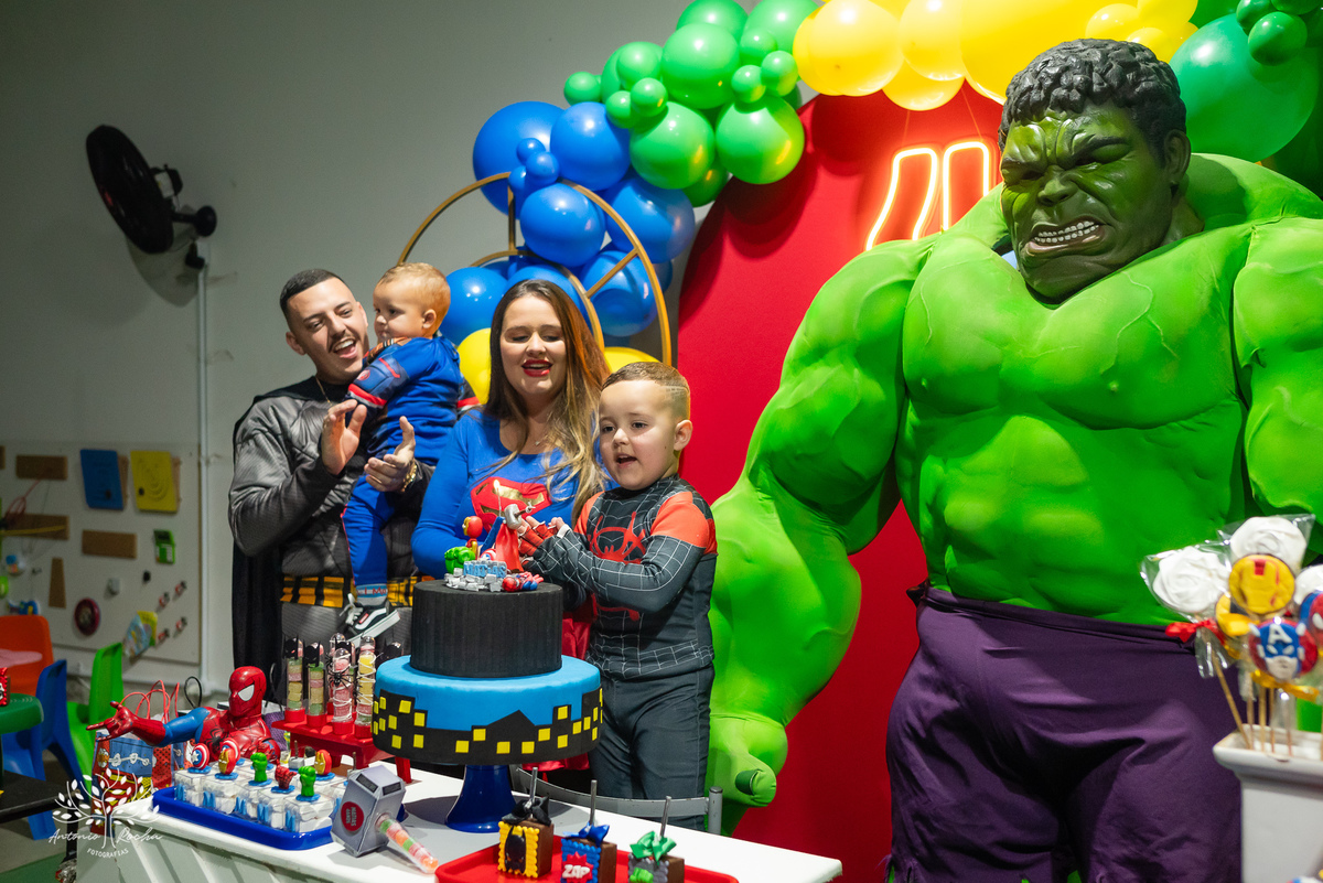 aniversário infantil - fotógrafo de família - fotografia de crianças - festa temática - super-heróis - registros fotográficos - fotógrafo de eventos - celebração em família – Pelotas - fotografia de aniversário - Antonio Rocha Fotografias