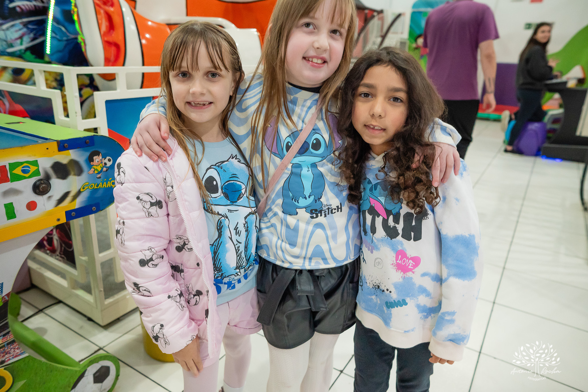 aniversário infantil - fotografia de aniversário - 3 anos - Guilherme - Relâmpago McQueen - festa temática - fotógrafo profissional - fotos de criança - Antonio Rocha Fotografias - energia contagiante - momento especial - celebração infantil - Pelotas