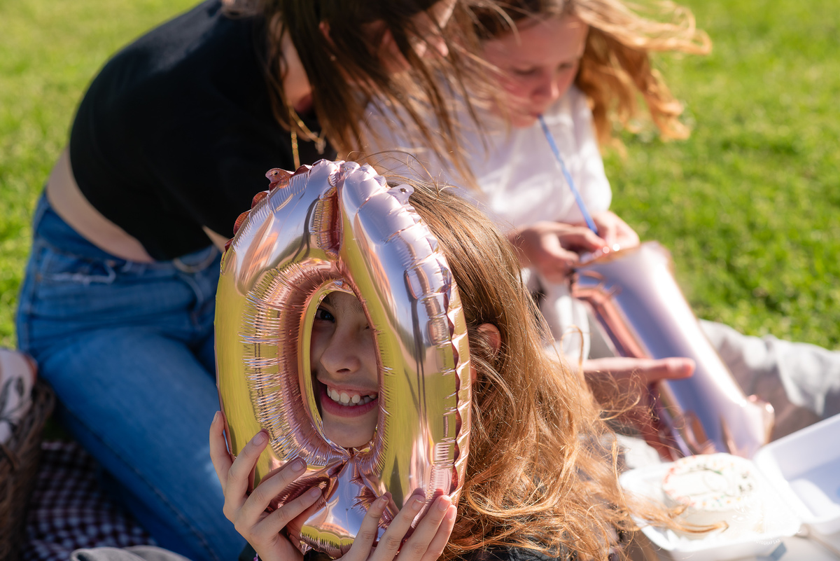 aniversário infantil - piquenique - fotografia de aniversário - diversão ao ar livre - comemoração infantil - ensaio de aniversário - fotos de piquenique - parque - celebração infantil - Antonio Rocha Fotografias - Pelotas