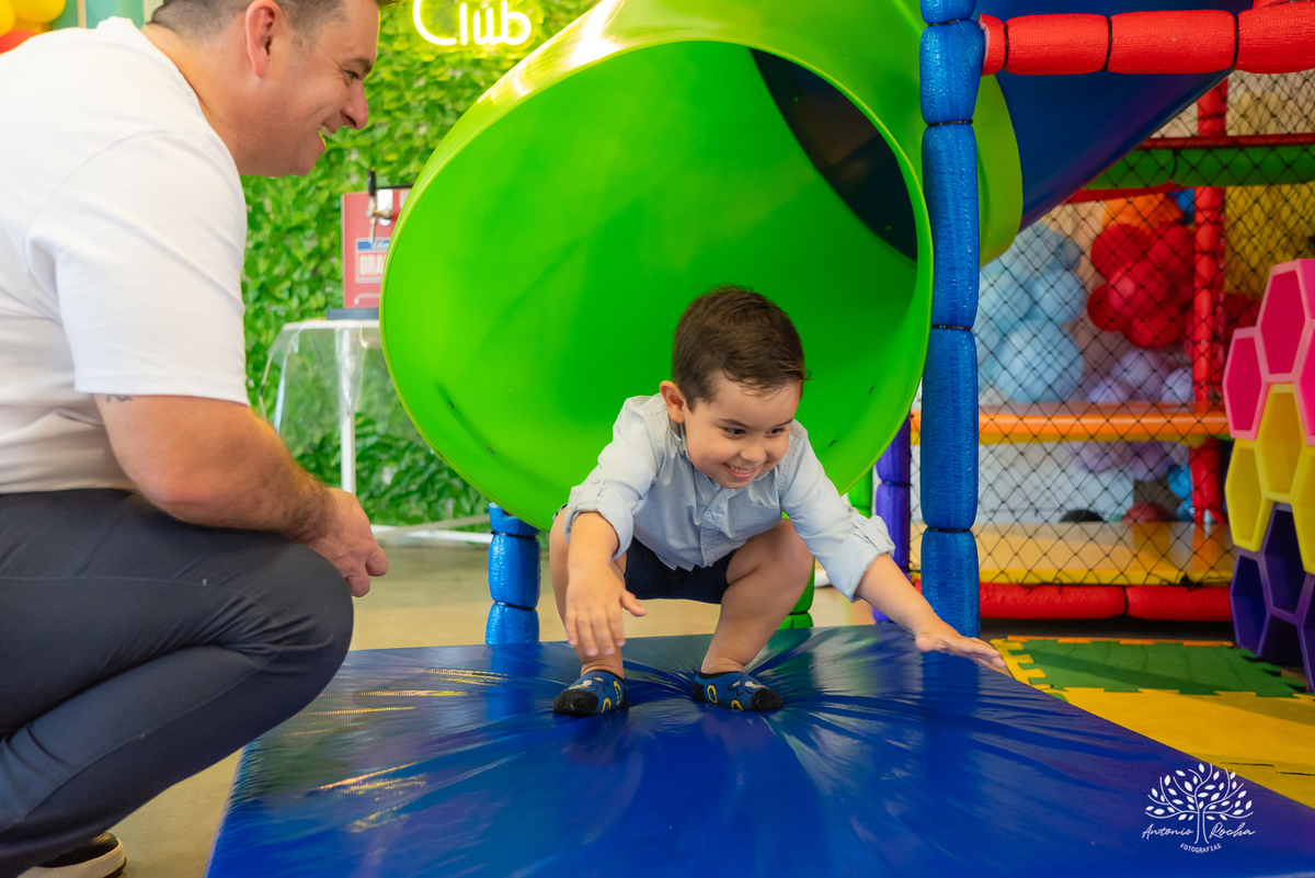 aniversário infantil - fotografia infantil - Hot Wheels - fotógrafo de eventos - Antonio Rocha Fotografias - fotos de aniversário - decoração temática - diversão com animador - Roxito - Inácio - fotografia profissional - Pelotas - Tirolesa - Chuva de Neve