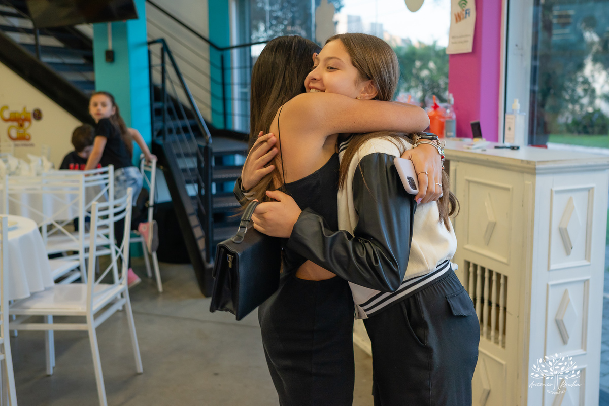 aniversário infantil - fotografia infantil - Hot Wheels - fotógrafo de eventos - Antonio Rocha Fotografias - fotos de aniversário - decoração temática - diversão com animador - Roxito - Inácio - fotografia profissional - Pelotas - Tirolesa - Chuva de Neve