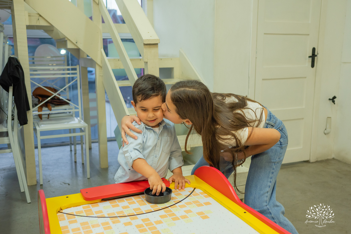 aniversário infantil - fotografia infantil - Hot Wheels - fotógrafo de eventos - Antonio Rocha Fotografias - fotos de aniversário - decoração temática - diversão com animador - Roxito - Inácio - fotografia profissional - Pelotas - Tirolesa - Chuva de Neve