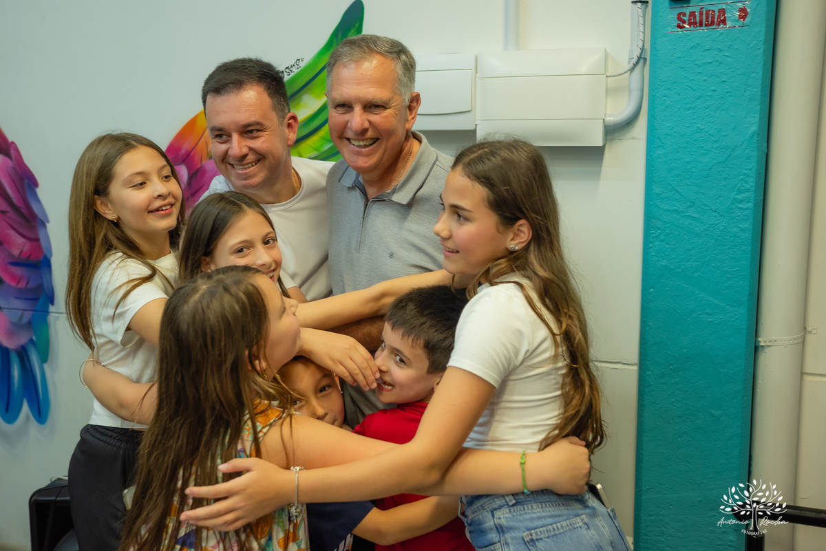 aniversário infantil - fotografia infantil - Hot Wheels - fotógrafo de eventos - Antonio Rocha Fotografias - fotos de aniversário - decoração temática - diversão com animador - Roxito - Inácio - fotografia profissional - Pelotas - Tirolesa - Chuva de Neve