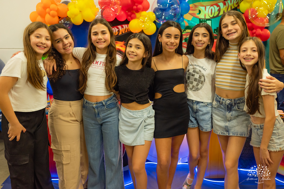 aniversário infantil - fotografia infantil - Hot Wheels - fotógrafo de eventos - Antonio Rocha Fotografias - fotos de aniversário - decoração temática - diversão com animador - Roxito - Inácio - fotografia profissional - Pelotas - Tirolesa - Chuva de Neve