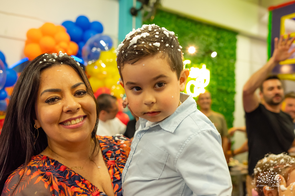 aniversário infantil - fotografia infantil - Hot Wheels - fotógrafo de eventos - Antonio Rocha Fotografias - fotos de aniversário - decoração temática - diversão com animador - Roxito - Inácio - fotografia profissional - Pelotas - Tirolesa - Chuva de Neve