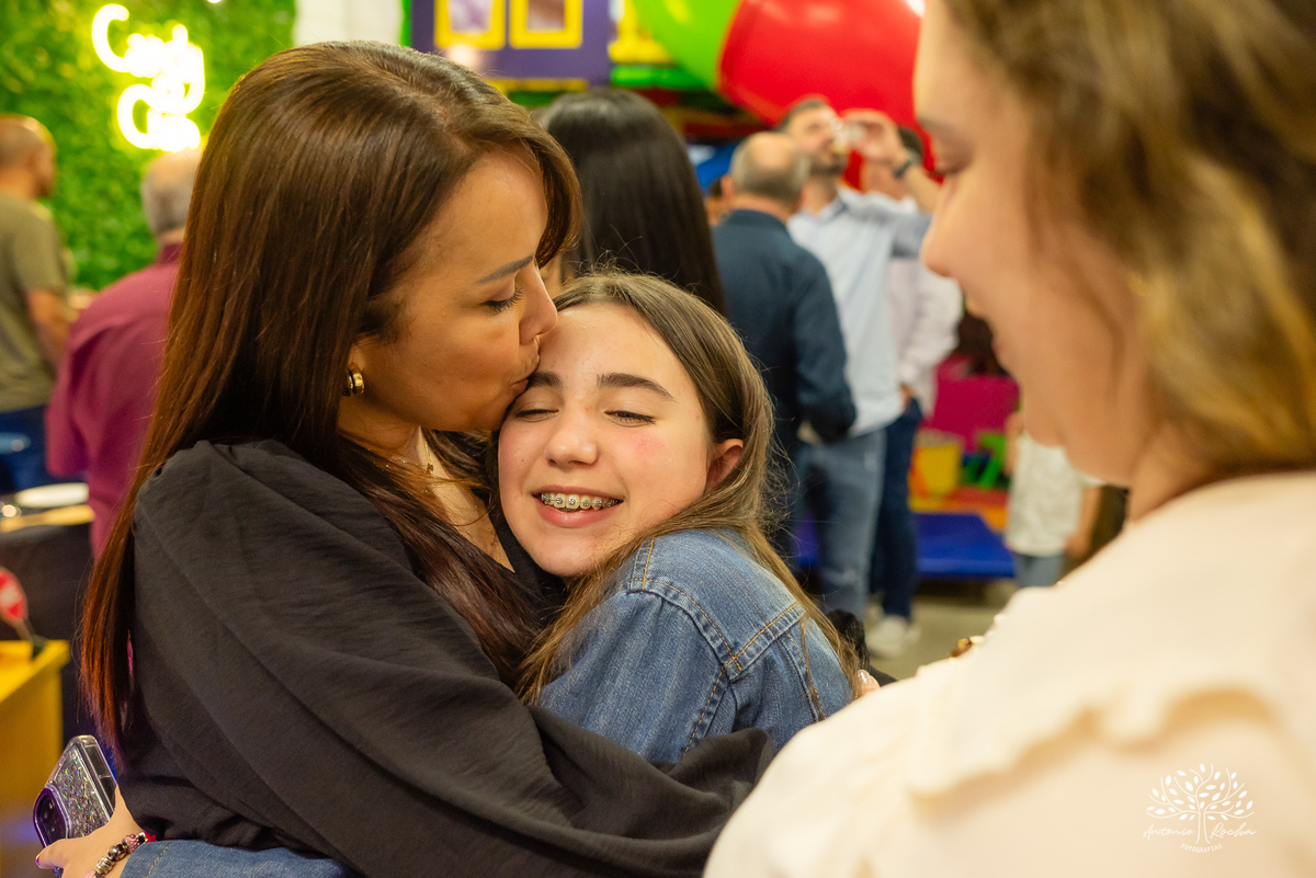 aniversário infantil - fotografia infantil - Hot Wheels - fotógrafo de eventos - Antonio Rocha Fotografias - fotos de aniversário - decoração temática - diversão com animador - Roxito - Inácio - fotografia profissional - Pelotas - Tirolesa - Chuva de Neve
