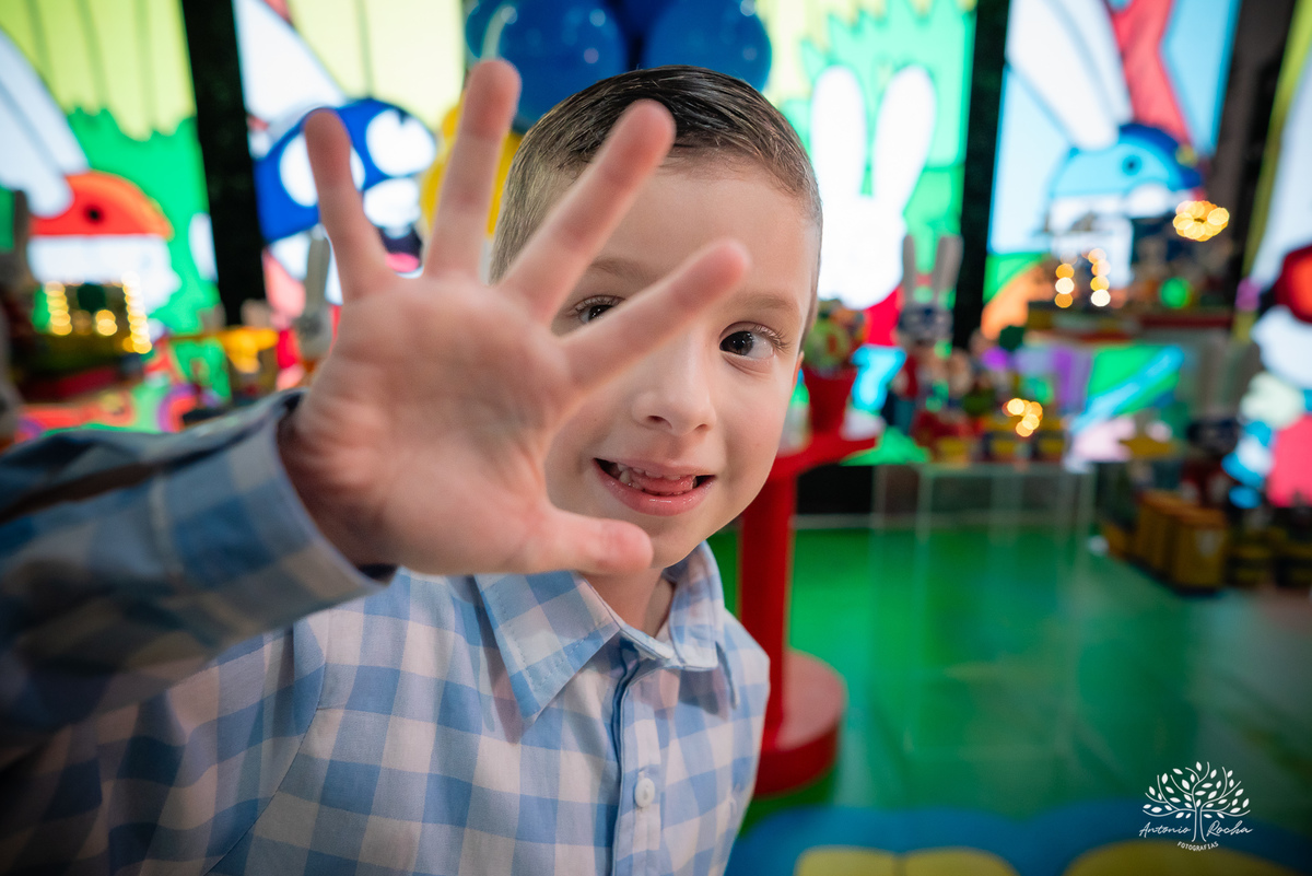 
festa infantil - 5 anos - aniversário do Otávio - decoração personalizada - Super Simon -  painel de LED - fotografia de eventos - lembrancinhas - Tio Tatá - Antonio Rocha Fotografias -  playground - drinks kids - pelotas - Cliff Kids