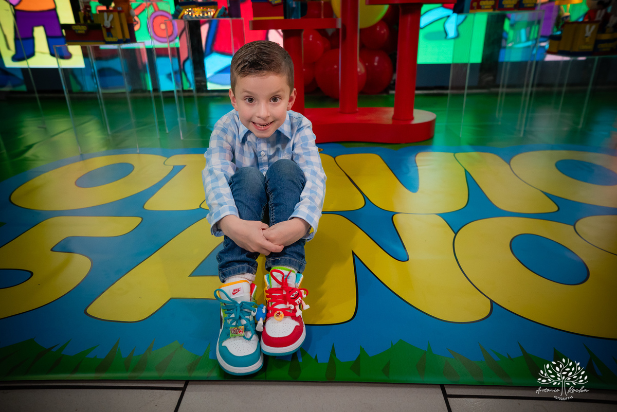 
festa infantil - 5 anos - aniversário do Otávio - decoração personalizada - Super Simon -  painel de LED - fotografia de eventos - lembrancinhas - Tio Tatá - Antonio Rocha Fotografias -  playground - drinks kids - pelotas - Cliff Kids