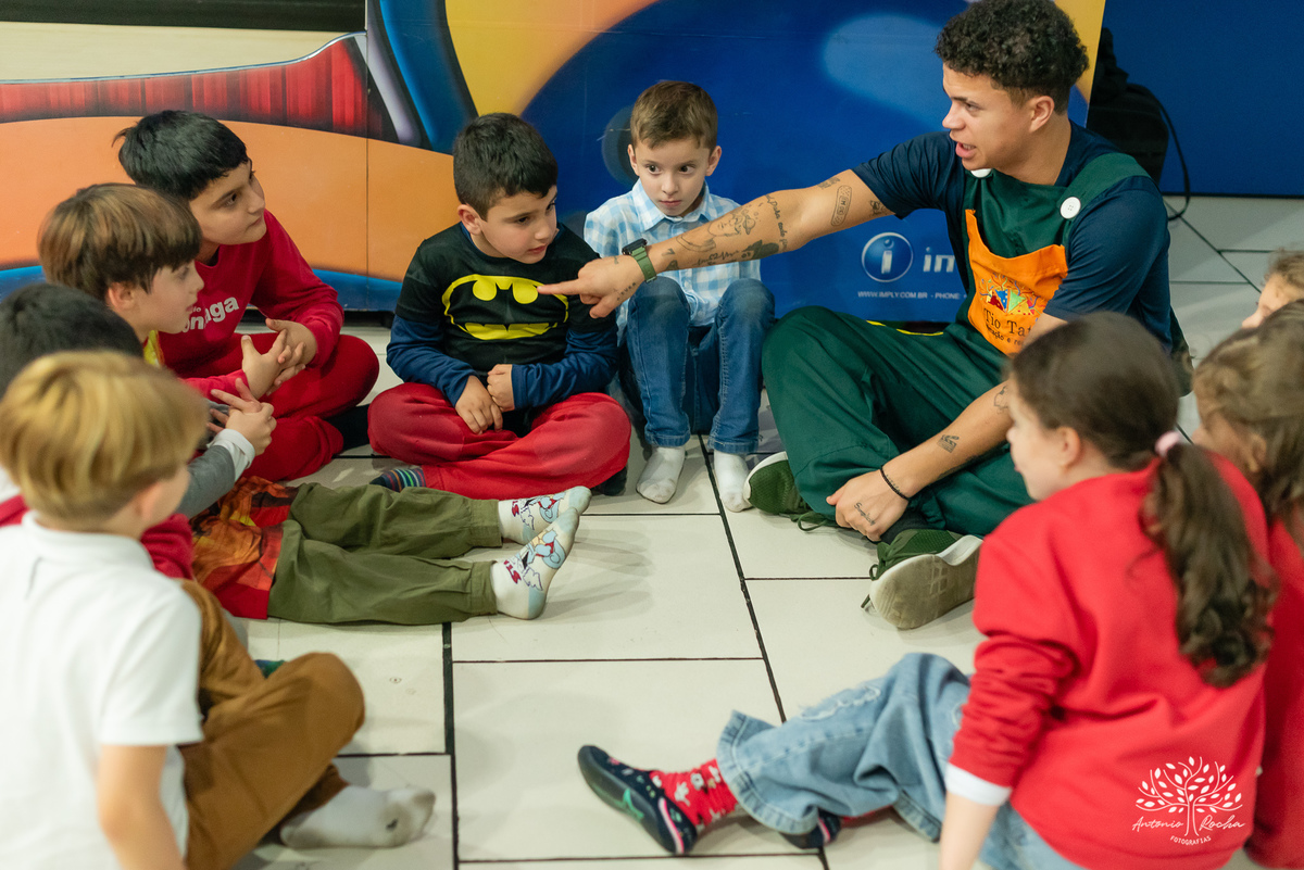 
festa infantil - 5 anos - aniversário do Otávio - decoração personalizada - Super Simon -  painel de LED - fotografia de eventos - lembrancinhas - Tio Tatá - Antonio Rocha Fotografias -  playground - drinks kids - pelotas - Cliff Kids