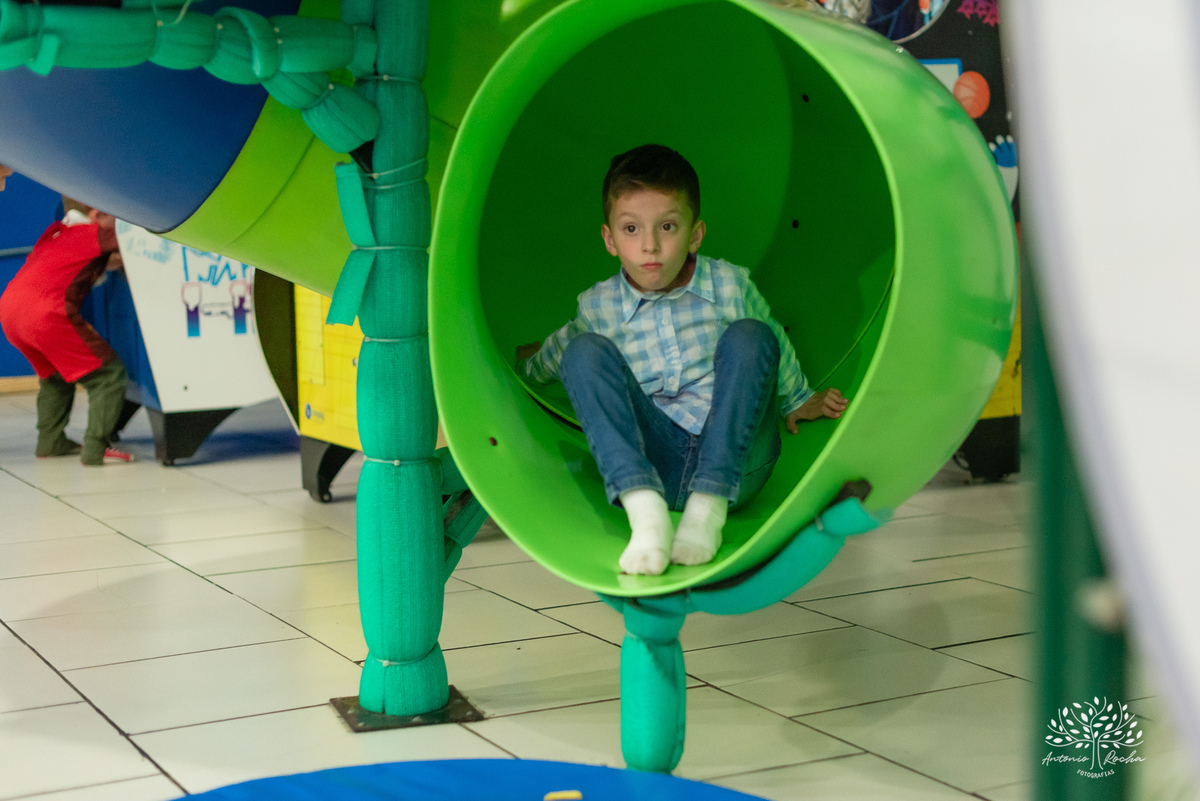 
festa infantil - 5 anos - aniversário do Otávio - decoração personalizada - Super Simon -  painel de LED - fotografia de eventos - lembrancinhas - Tio Tatá - Antonio Rocha Fotografias -  playground - drinks kids - pelotas - Cliff Kids