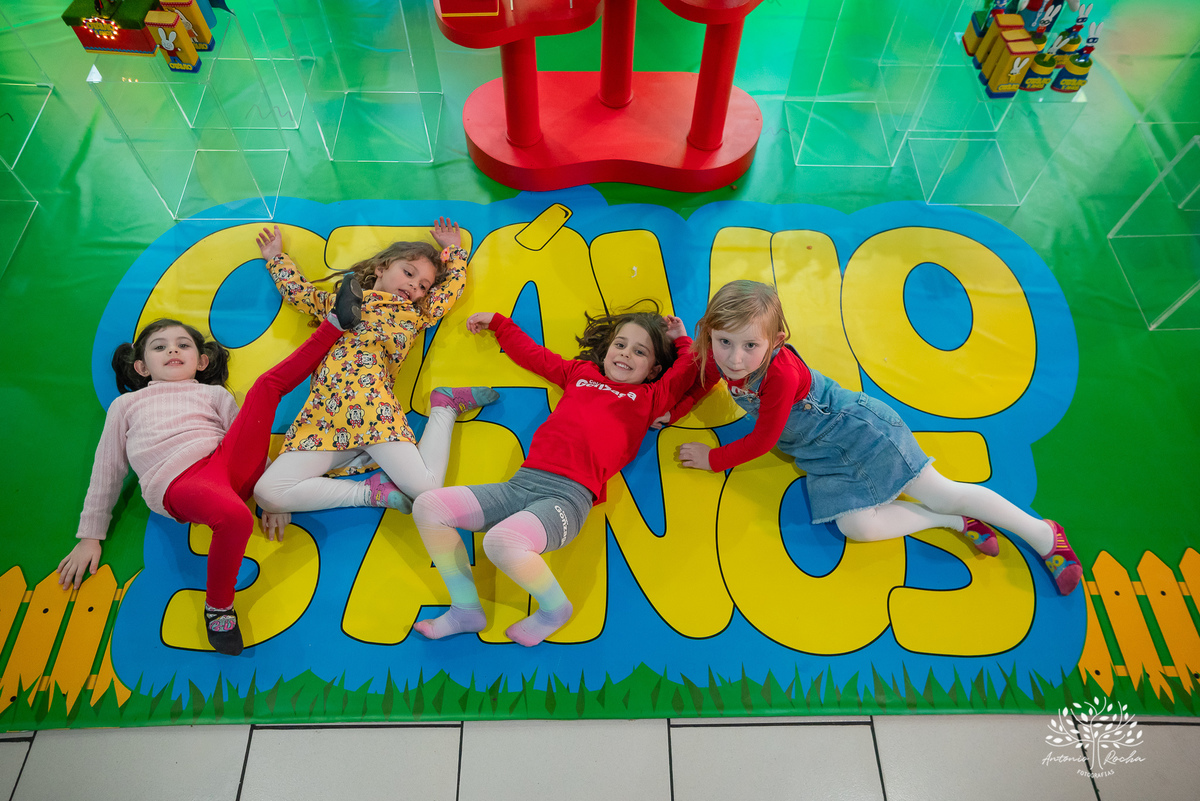 
festa infantil - 5 anos - aniversário do Otávio - decoração personalizada - Super Simon -  painel de LED - fotografia de eventos - lembrancinhas - Tio Tatá - Antonio Rocha Fotografias -  playground - drinks kids - pelotas - Cliff Kids