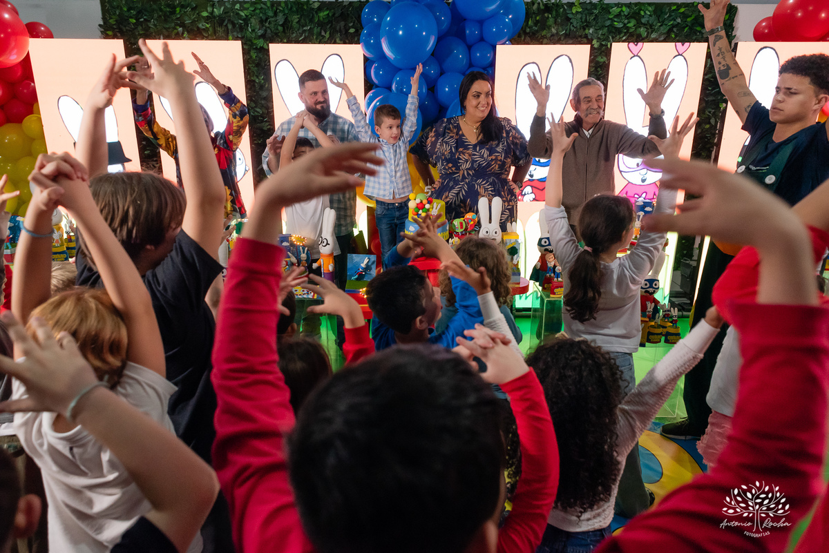 
festa infantil - 5 anos - aniversário do Otávio - decoração personalizada - Super Simon -  painel de LED - fotografia de eventos - lembrancinhas - Tio Tatá - Antonio Rocha Fotografias -  playground - drinks kids - pelotas - Cliff Kids