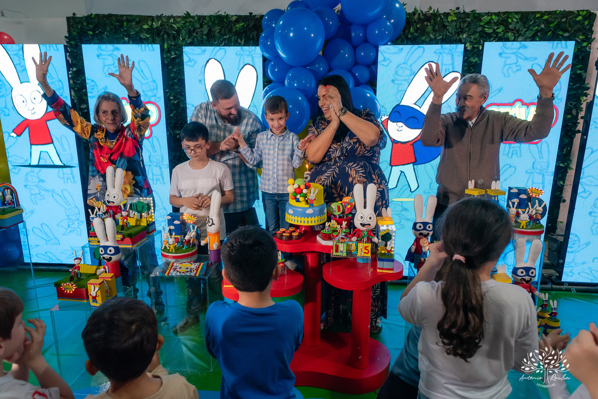 
festa infantil - 5 anos - aniversário do Otávio - decoração personalizada - Super Simon -  painel de LED - fotografia de eventos - lembrancinhas - Tio Tatá - Antonio Rocha Fotografias -  playground - drinks kids - pelotas - Cliff Kids