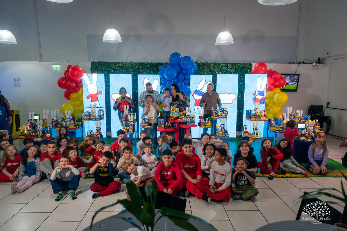 
festa infantil - 5 anos - aniversário do Otávio - decoração personalizada - Super Simon -  painel de LED - fotografia de eventos - lembrancinhas - Tio Tatá - Antonio Rocha Fotografias -  playground - drinks kids - pelotas - Cliff Kids