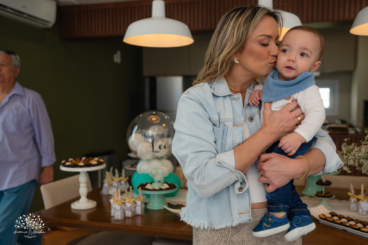 batizado - Léo - Pelotas - Rio de Janeiro - família - reencontro - cerimônia - Seminário São Francisco de Paula - sábado ensolarado - churrasco - veranico - chopp - música - alegria - memórias - fotografia de batizado - Antonio Rocha Fotografias - Pelotas