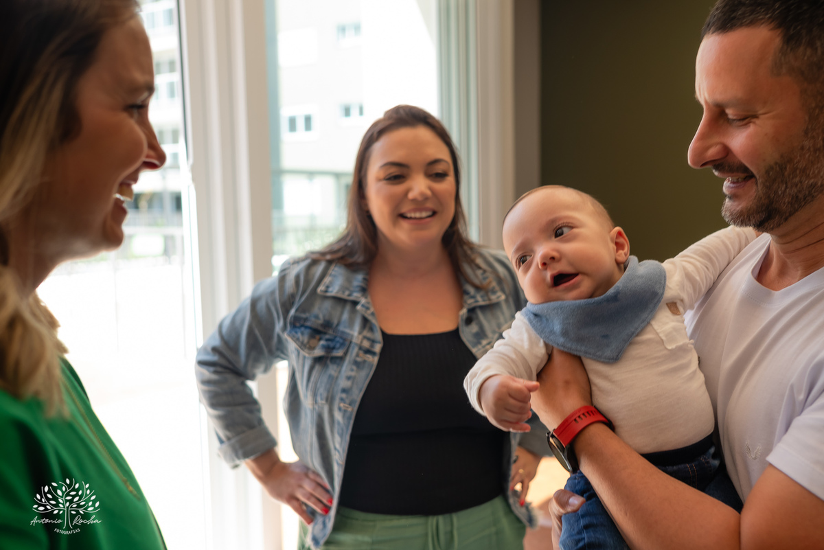 batizado - Léo - Pelotas - Rio de Janeiro - família - reencontro - cerimônia - Seminário São Francisco de Paula - sábado ensolarado - churrasco - veranico - chopp - música - alegria - memórias - fotografia de batizado - Antonio Rocha Fotografias - Pelotas