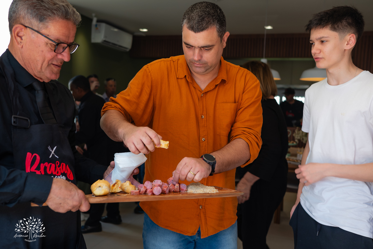 batizado - Léo - Pelotas - Rio de Janeiro - família - reencontro - cerimônia - Seminário São Francisco de Paula - sábado ensolarado - churrasco - veranico - chopp - música - alegria - memórias - fotografia de batizado - Antonio Rocha Fotografias - Pelotas