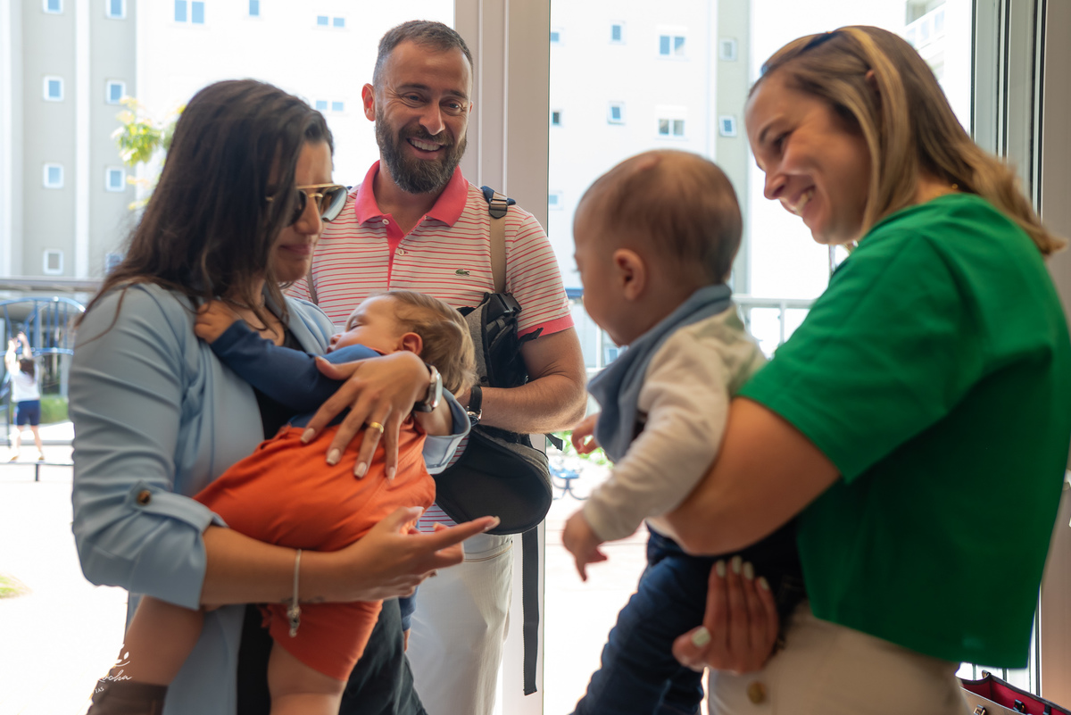 batizado - Léo - Pelotas - Rio de Janeiro - família - reencontro - cerimônia - Seminário São Francisco de Paula - sábado ensolarado - churrasco - veranico - chopp - música - alegria - memórias - fotografia de batizado - Antonio Rocha Fotografias - Pelotas