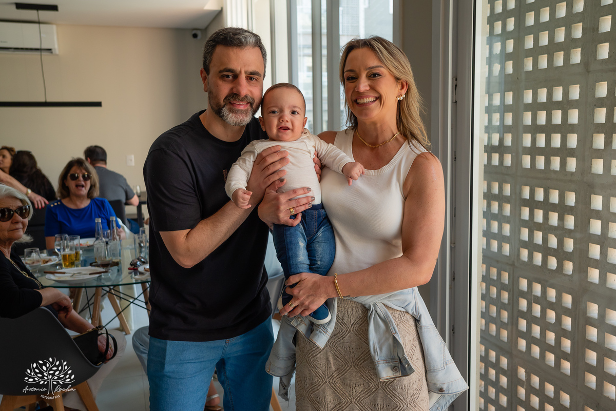 batizado - Léo - Pelotas - Rio de Janeiro - família - reencontro - cerimônia - Seminário São Francisco de Paula - sábado ensolarado - churrasco - veranico - chopp - música - alegria - memórias - fotografia de batizado - Antonio Rocha Fotografias - Pelotas