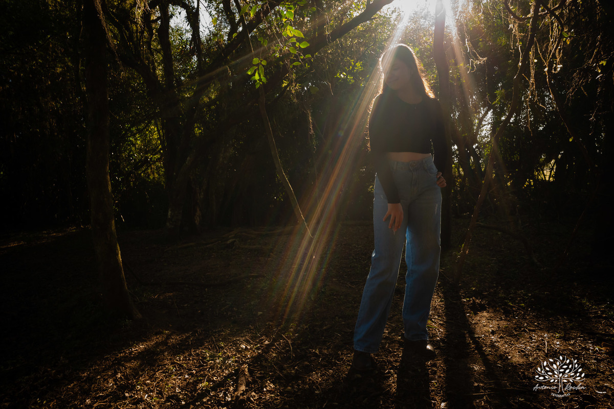 ensaio externo de 15 anos - Bruna - conexão com a natureza - fotos com égua - pré-festa de debutante - fotografia ao ar livre - céu azul  - celebração de 15 anos - Antonio Rocha Fotografias - São Lourenço do Sul - Pelotas - Festa de 15 anos - Debutante