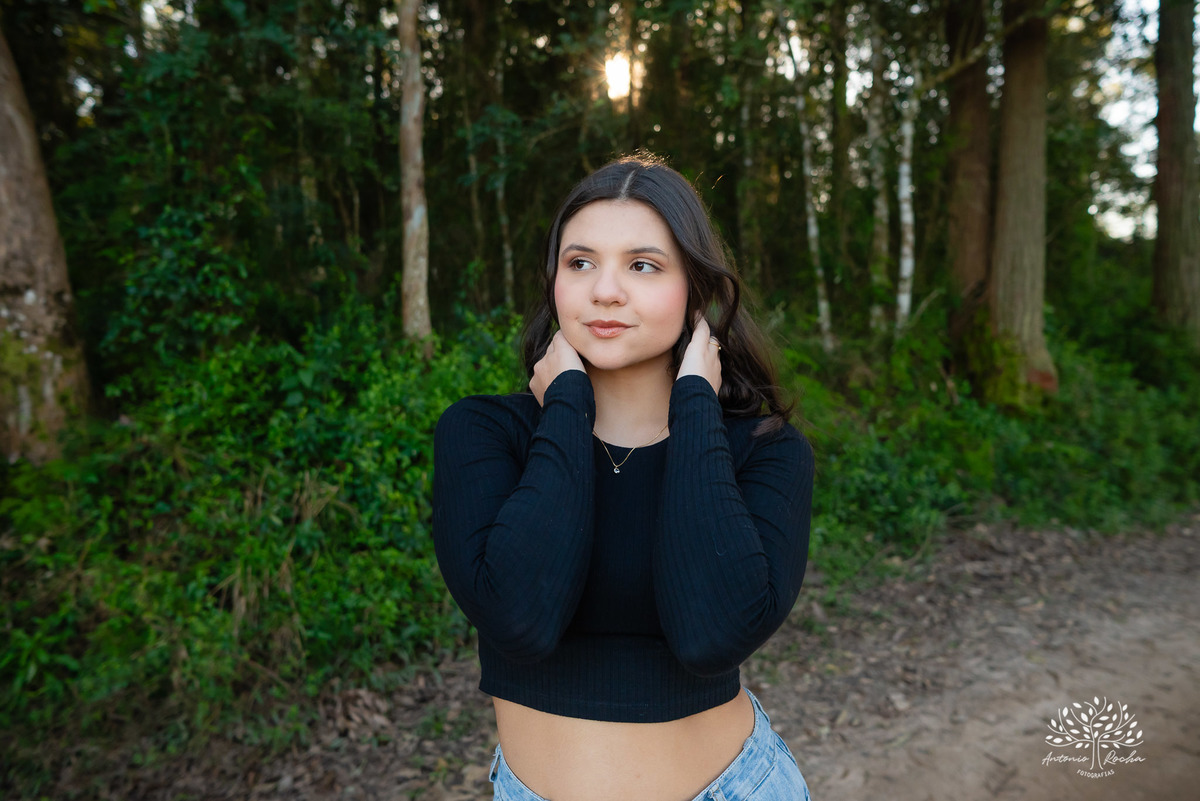ensaio externo de 15 anos - Bruna - conexão com a natureza - fotos com égua - pré-festa de debutante - fotografia ao ar livre - céu azul  - celebração de 15 anos - Antonio Rocha Fotografias - São Lourenço do Sul - Pelotas - Festa de 15 anos - Debutante