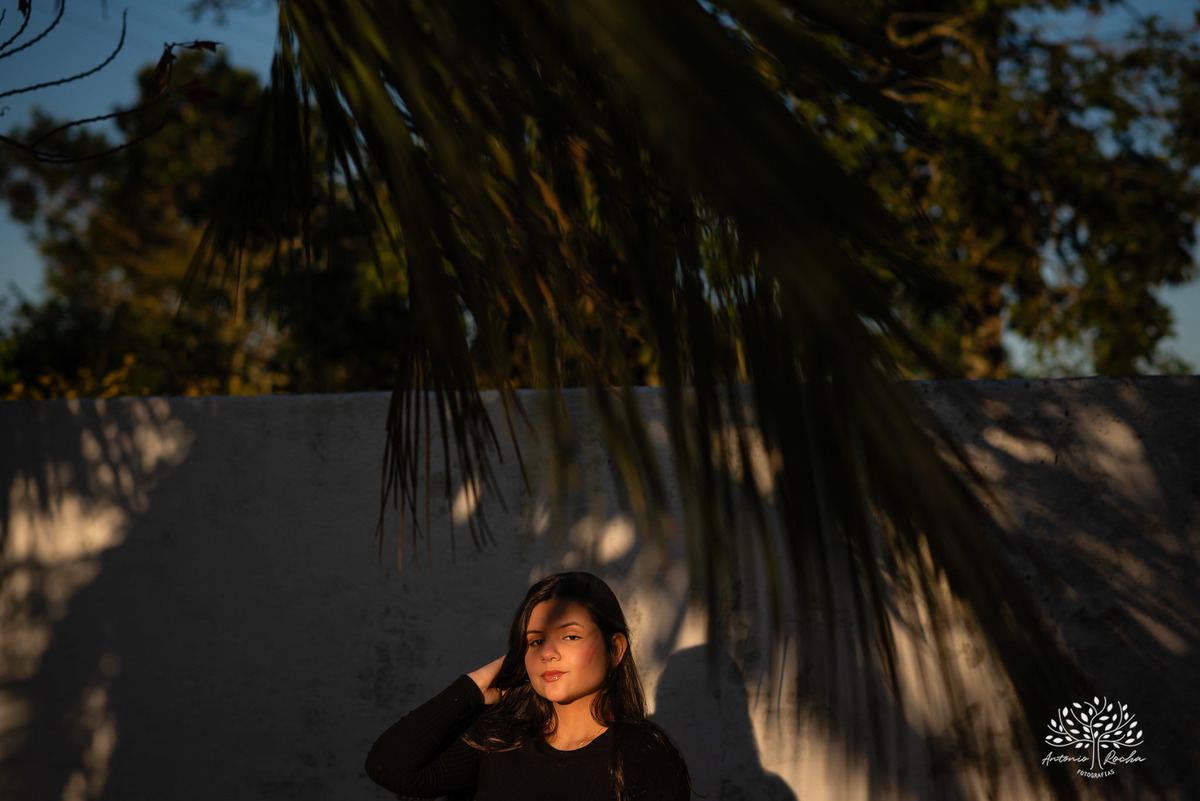 ensaio externo de 15 anos - Bruna - conexão com a natureza - fotos com égua - pré-festa de debutante - fotografia ao ar livre - céu azul  - celebração de 15 anos - Antonio Rocha Fotografias - São Lourenço do Sul - Pelotas - Festa de 15 anos - Debutante