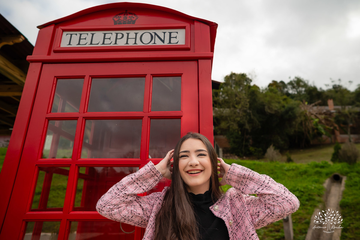 ensaio de 15 anos - fotografia de debutante - Ana Julia - violão José Bezerra - chácara da família Fiss - vestido de princesa - fotos de 15 anos - Antonio Rocha Fotografias -  memórias de 15 anos - sessão de fotos - Pelotas - Ensaio Externo - Cabine