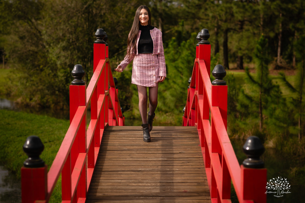 ensaio de 15 anos - fotografia de debutante - Ana Julia - violão José Bezerra - chácara da família Fiss - vestido de princesa - fotos de 15 anos - Antonio Rocha Fotografias -  memórias de 15 anos - sessão de fotos - Pelotas - Ensaio Externo - Cabine