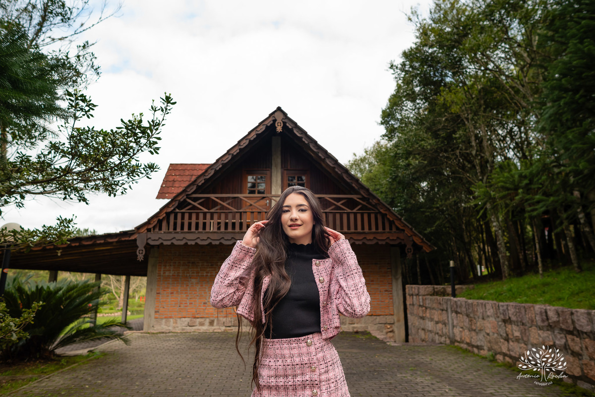 ensaio de 15 anos - fotografia de debutante - Ana Julia - violão José Bezerra - chácara da família Fiss - vestido de princesa - fotos de 15 anos - Antonio Rocha Fotografias -  memórias de 15 anos - sessão de fotos - Pelotas - Ensaio Externo - Cabine