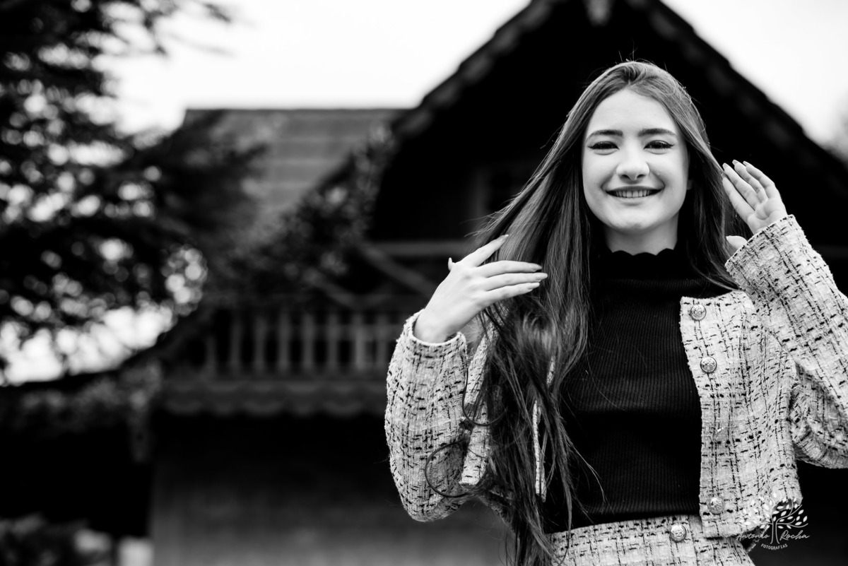 ensaio de 15 anos - fotografia de debutante - Ana Julia - violão José Bezerra - chácara da família Fiss - vestido de princesa - fotos de 15 anos - Antonio Rocha Fotografias -  memórias de 15 anos - sessão de fotos - Pelotas - Ensaio Externo - Cabine