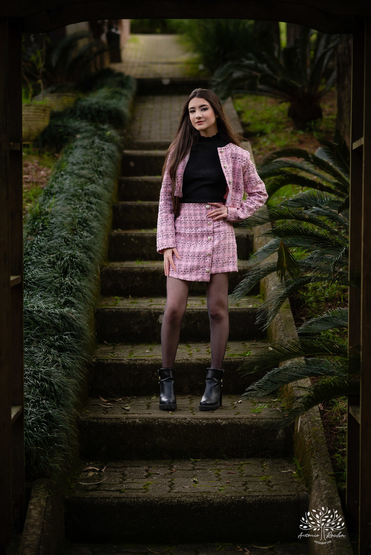 ensaio de 15 anos - fotografia de debutante - Ana Julia - violão José Bezerra - chácara da família Fiss - vestido de princesa - fotos de 15 anos - Antonio Rocha Fotografias -  memórias de 15 anos - sessão de fotos - Pelotas - Ensaio Externo - Cabine