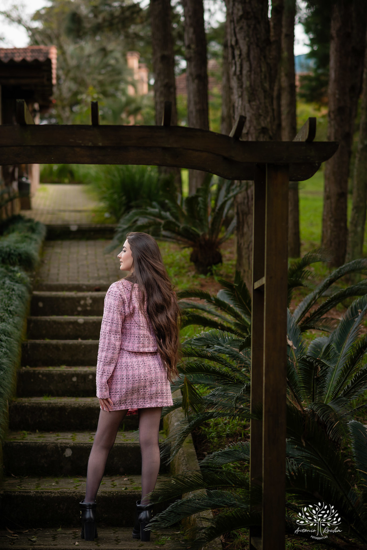 ensaio de 15 anos - fotografia de debutante - Ana Julia - violão José Bezerra - chácara da família Fiss - vestido de princesa - fotos de 15 anos - Antonio Rocha Fotografias -  memórias de 15 anos - sessão de fotos - Pelotas - Ensaio Externo - Cabine