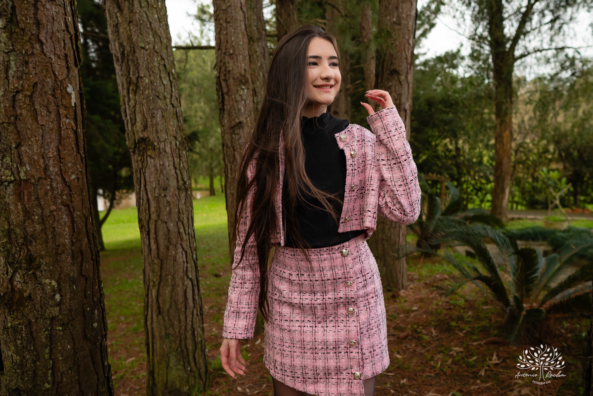 ensaio de 15 anos - fotografia de debutante - Ana Julia - violão José Bezerra - chácara da família Fiss - vestido de princesa - fotos de 15 anos - Antonio Rocha Fotografias -  memórias de 15 anos - sessão de fotos - Pelotas - Ensaio Externo - Cabine