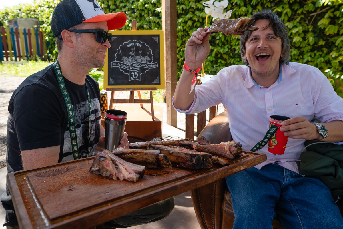café - rock - churrasco - Café 35 - Pelotas - 110 anos - música - Brasa Negra - Deck da Lagoa - tradição - amigos - zoz - fotografia - Antonio Rocha Fotografias - Castro - Maximize - BestBeef - Festival de Aniversário - Corporativo - Evento Empresa