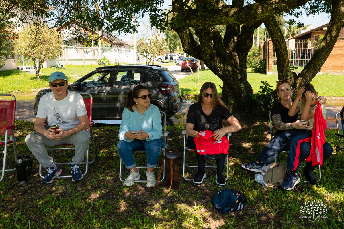 festa - 8 anos - Pedro - diversão - sol - brincadeiras - balanço - futebol - bexigas - guerra de água - poça d'água - almoço especial - carinho - família - amigos - sorriso - Parabéns Gaúcho - carioca - gauchinho - Antonio Rocha Fotografias - Pelotas