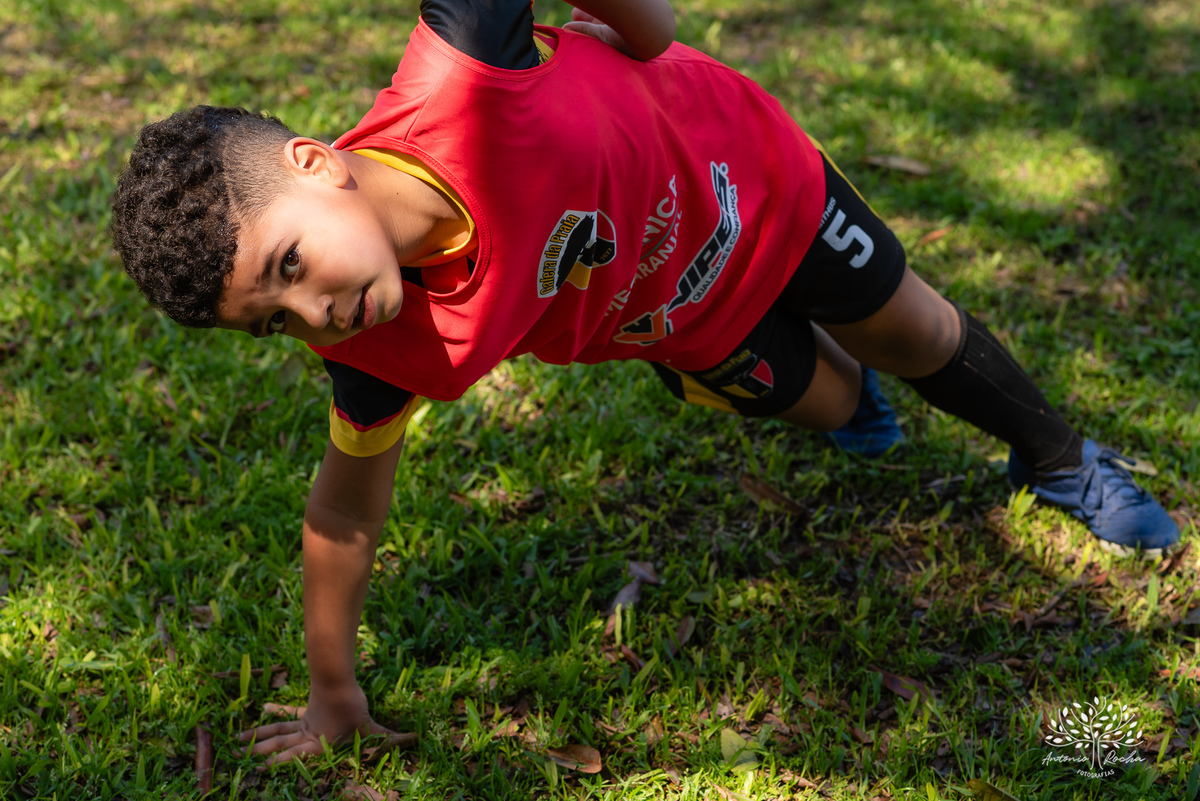 festa - 8 anos - Pedro - diversão - sol - brincadeiras - balanço - futebol - bexigas - guerra de água - poça d'água - almoço especial - carinho - família - amigos - sorriso - Parabéns Gaúcho - carioca - gauchinho - Antonio Rocha Fotografias - Pelotas